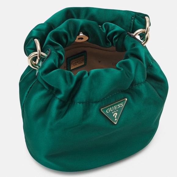 Guess Green Mini Bag with Chain Strap and Ruched Texture - Picture 2 of 9